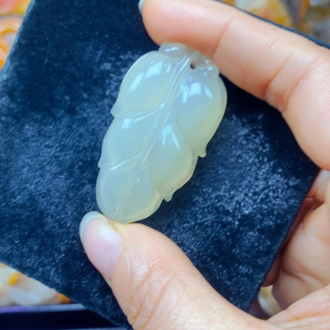 未镶嵌石英质玉（黄龙玉）吊坠(不含链)