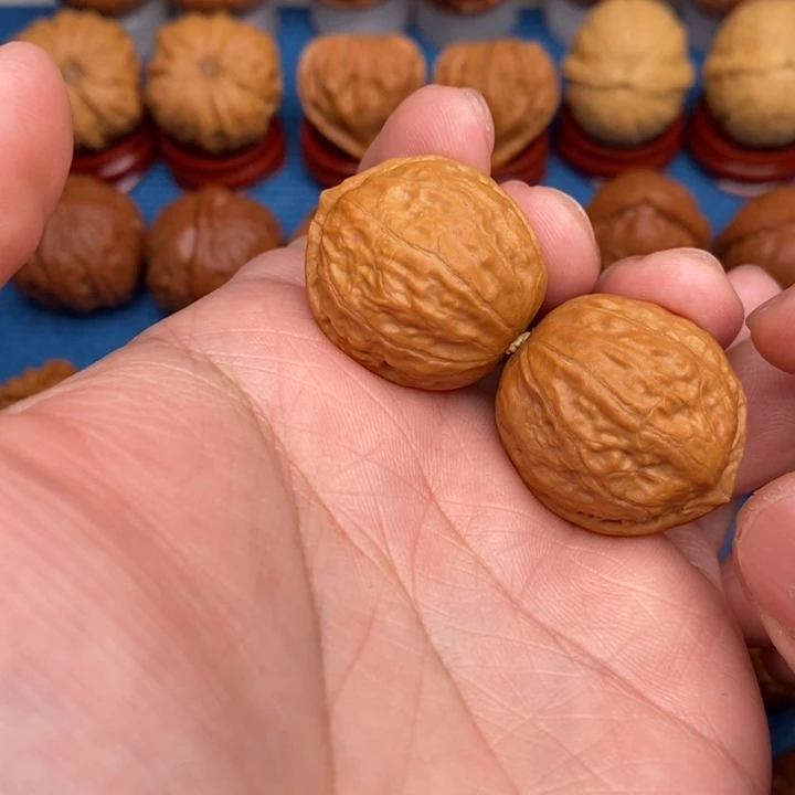 文玩核桃把件精品小手捻