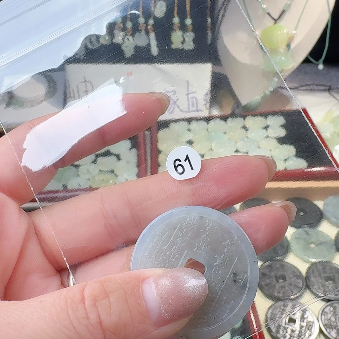 蛇纹石玉颈饰合金精美礼品