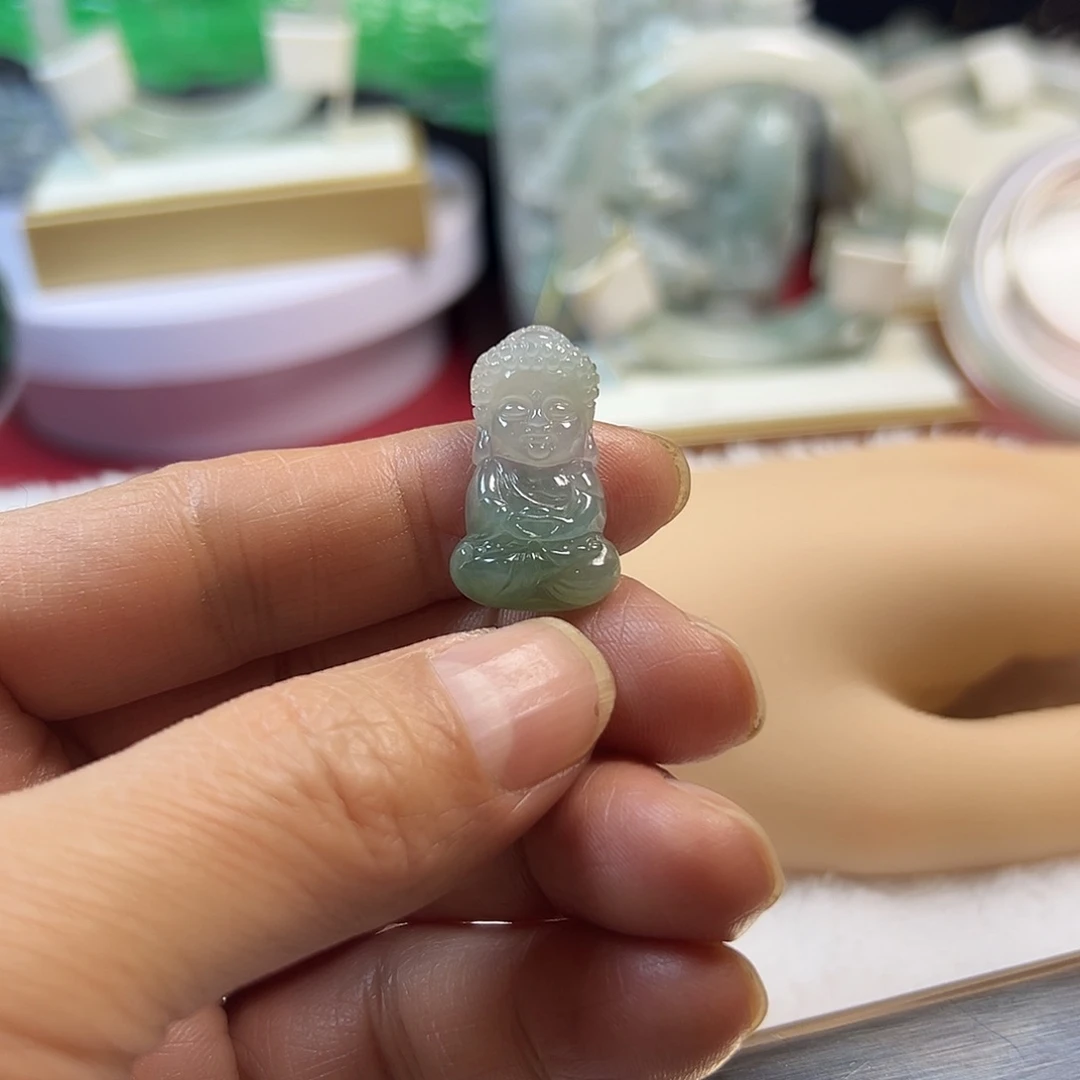 颈饰未镶嵌翡翠宝宝佛