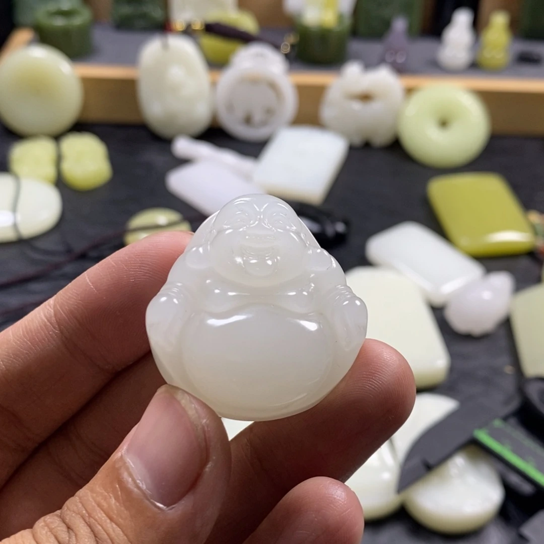 和田玉未镶嵌颈饰自****0