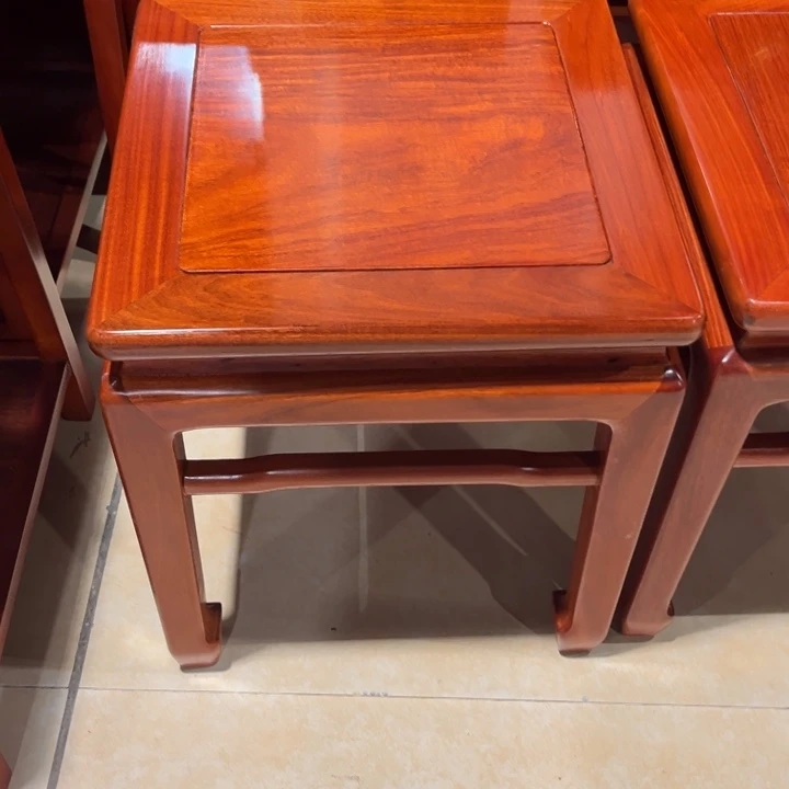 用***端景台紫檀木类方凳一对