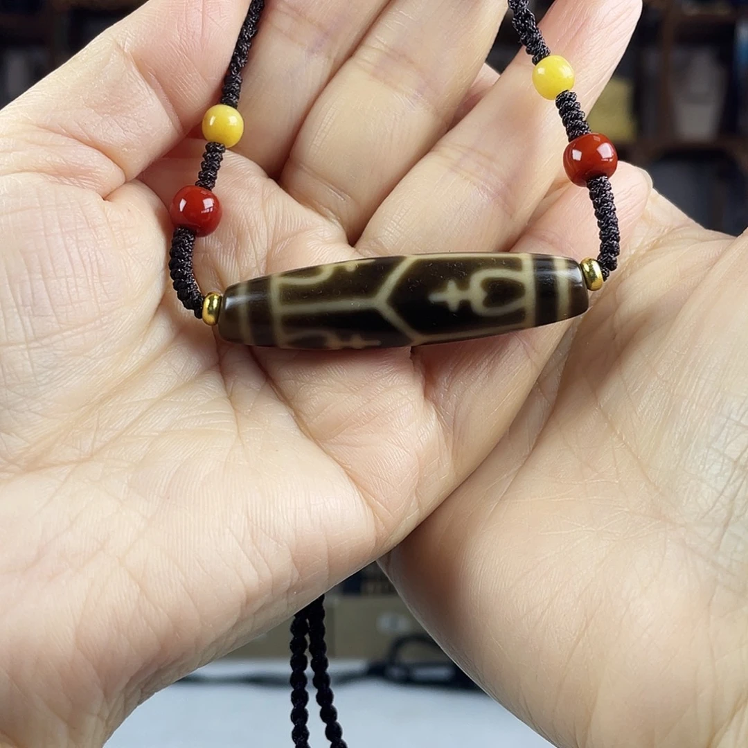 玛瑙/玉髓合金颈饰张魁