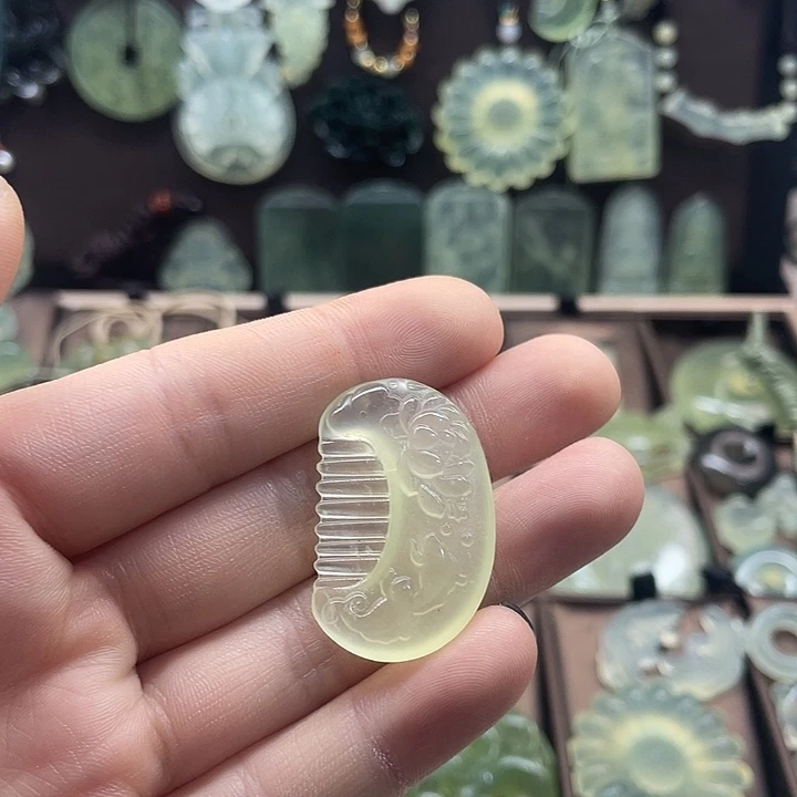 蛇纹石玉合金颈饰