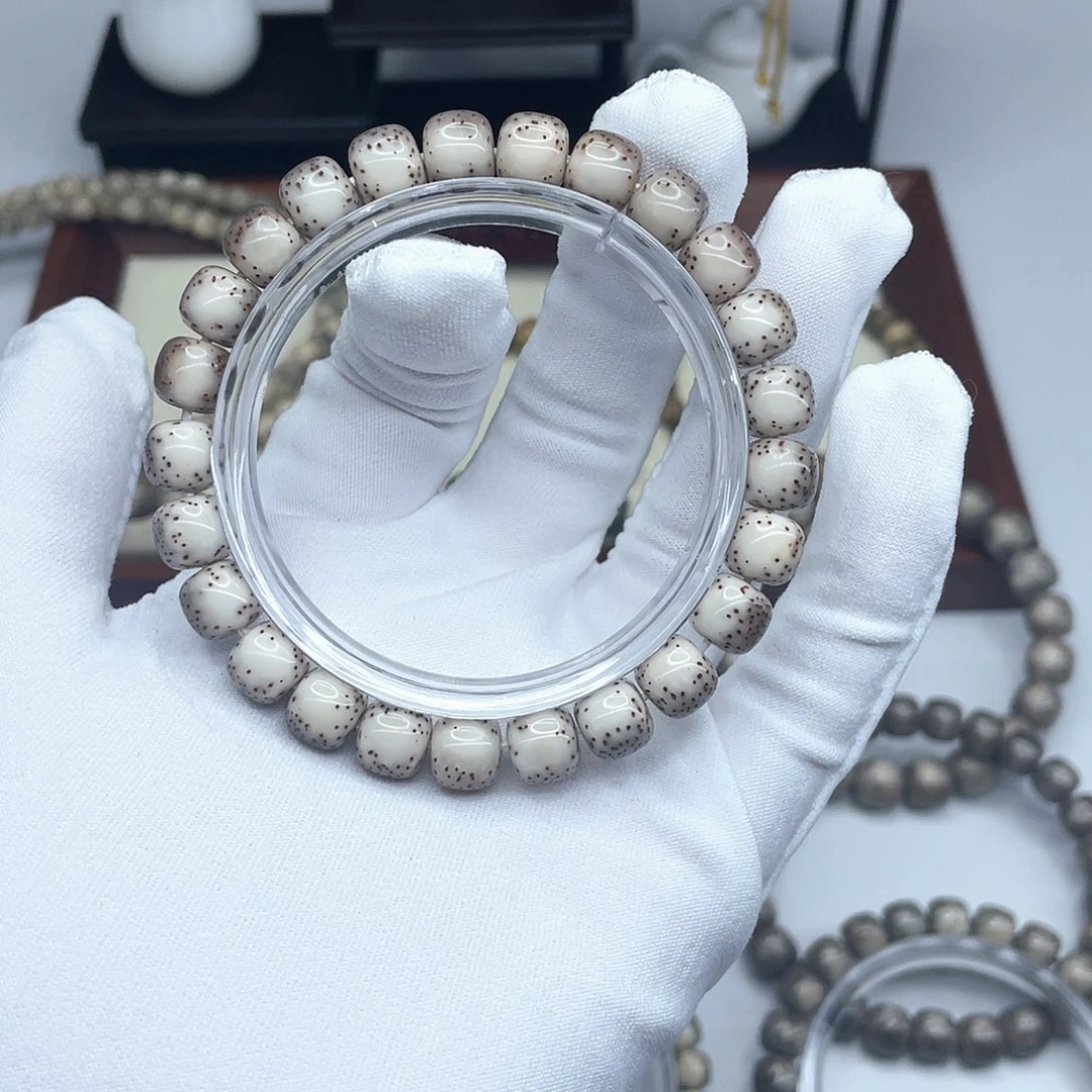 手串星月菩提9×8糯冰河豚针尖星B37