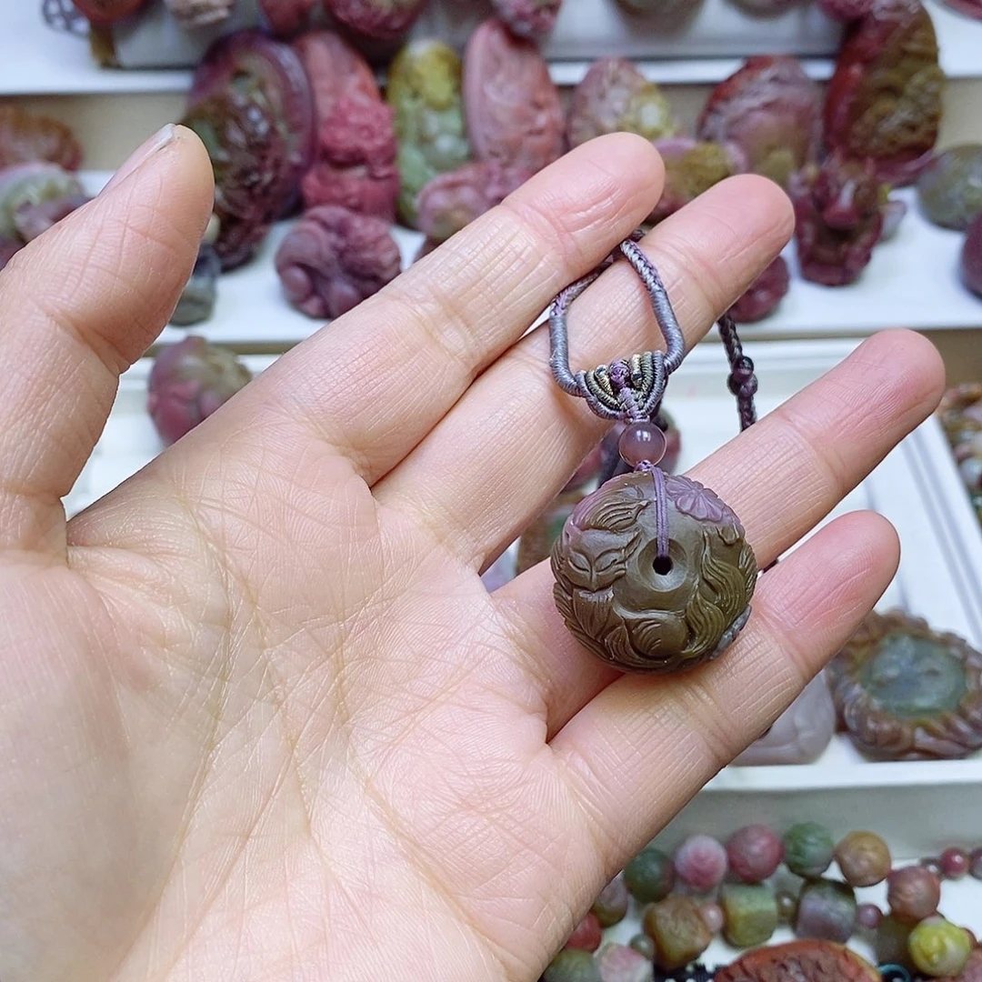 玛瑙/玉髓盐源玛瑙吊坠未镶嵌