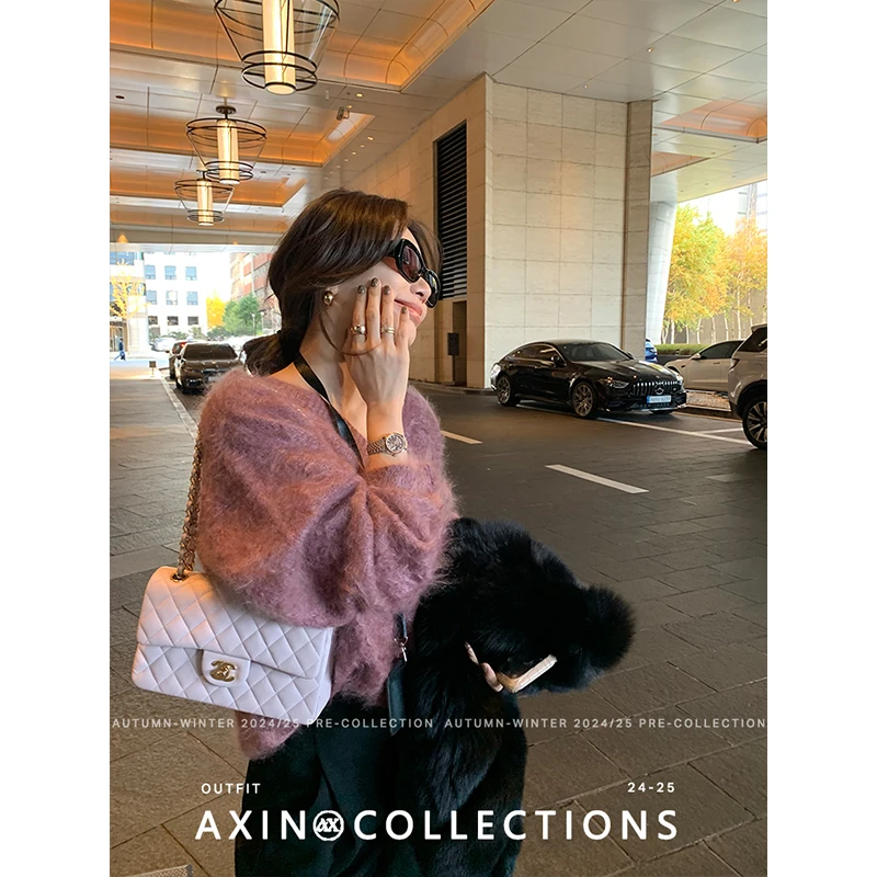 阿昕亮晶晶 珊瑚岛 琼贵密绒拉毛绒雾感百山羊绒V领毛衣AX250557