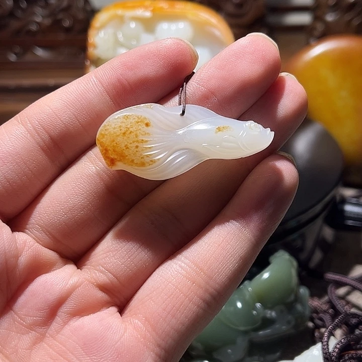 颈饰未镶嵌和田玉（子料）