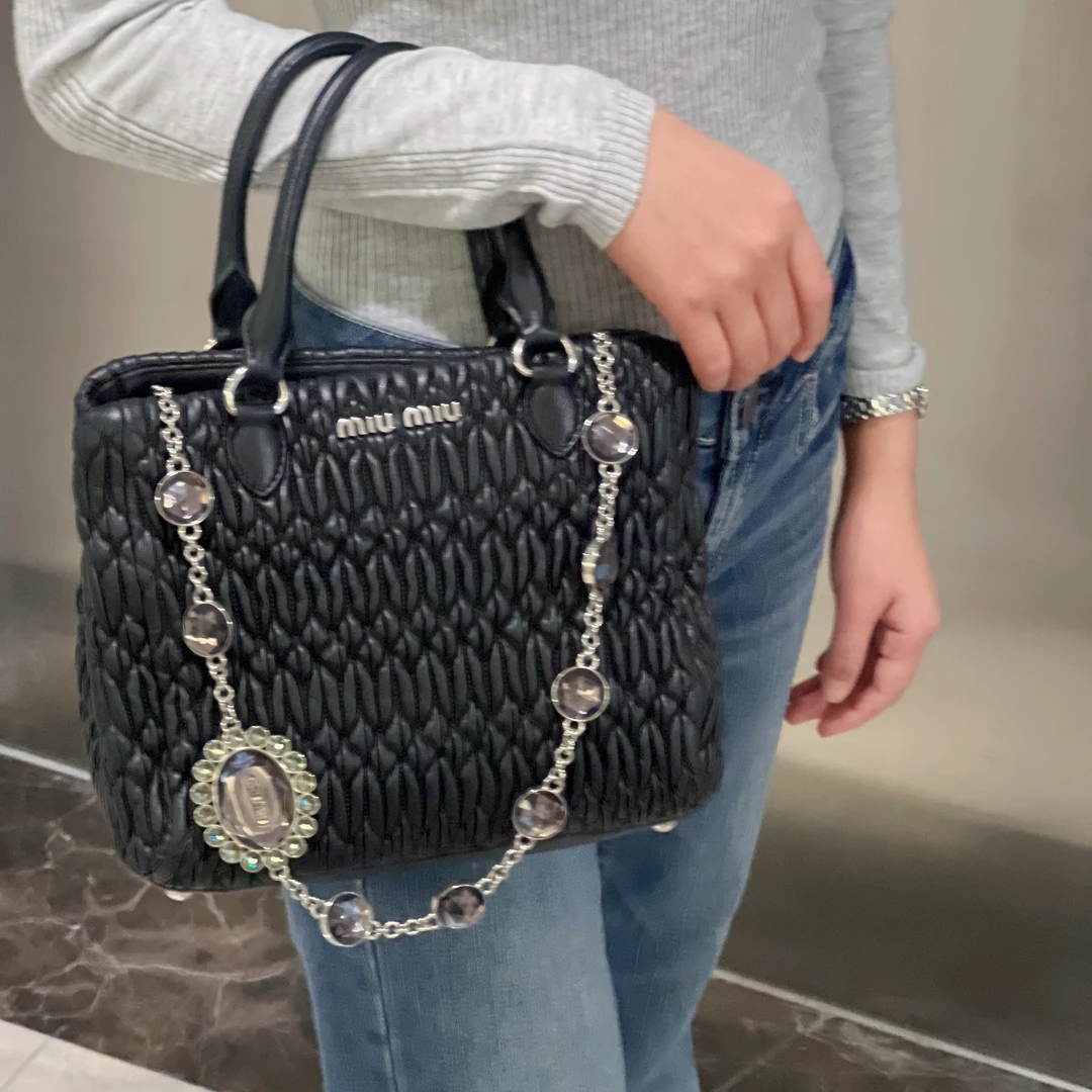 95新 MIU MIU/缪缪 缪缪手提包时尚单肩黑色百搭