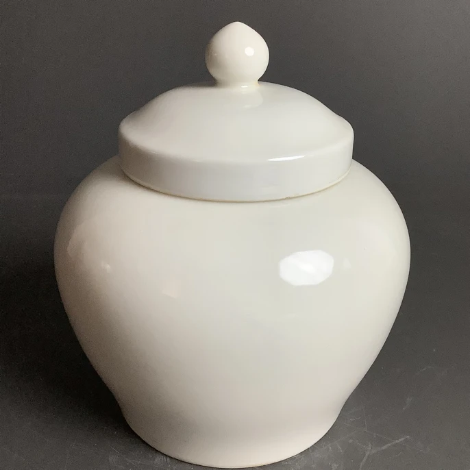 景德镇陶瓷甜白釉暗刻花盖罐茶叶罐茶罐