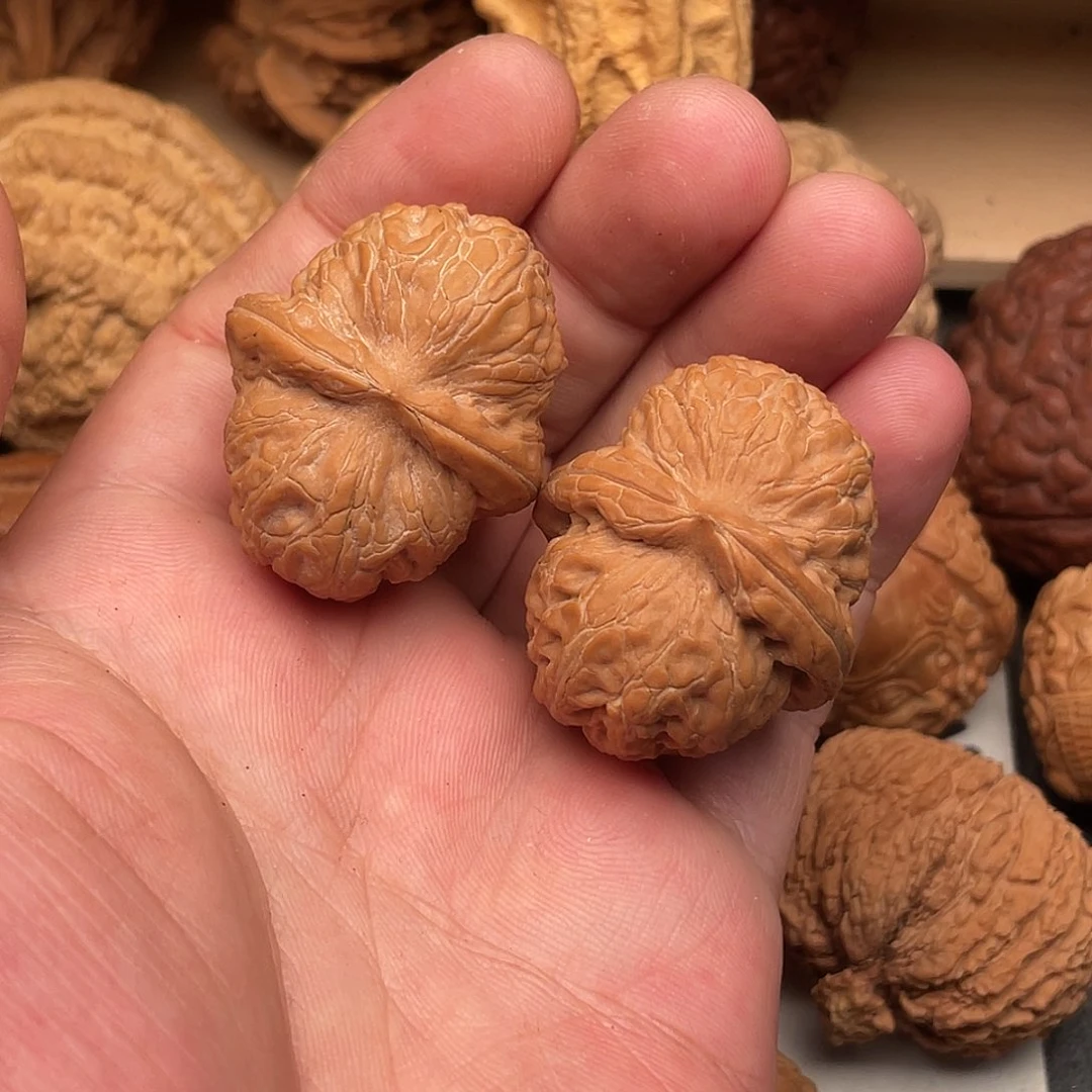 钰***文玩核桃吊坠元宝