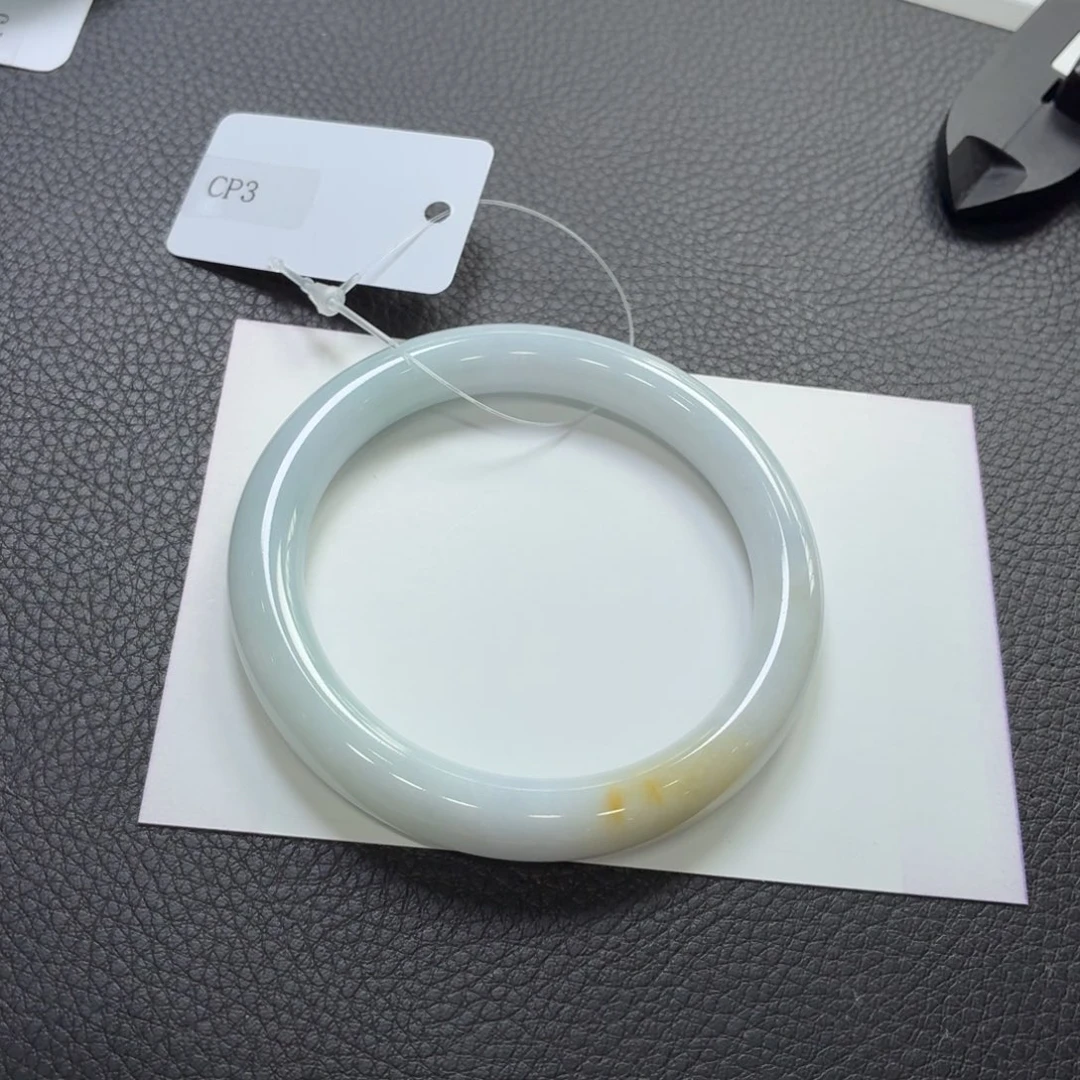 翡翠手镯未镶嵌缅甸a货翡翠手镯