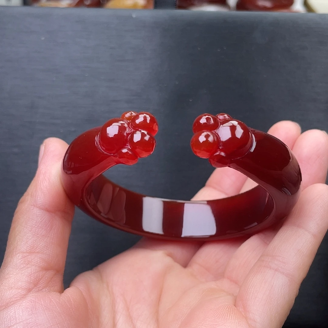 玛瑙/玉髓手镯未镶嵌58圈口