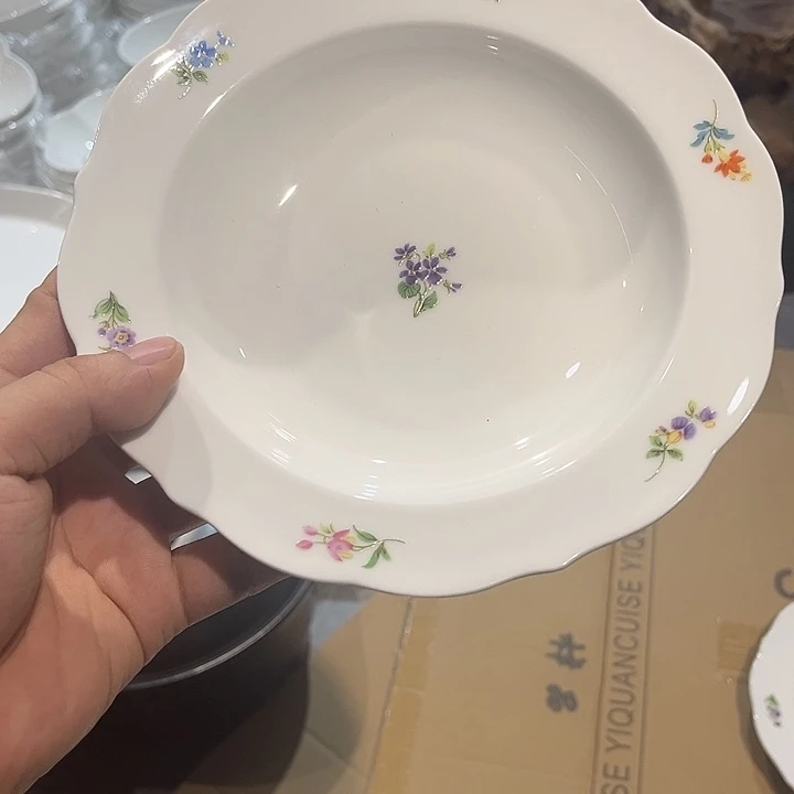8寸白玉瓷清新汤盘带花深