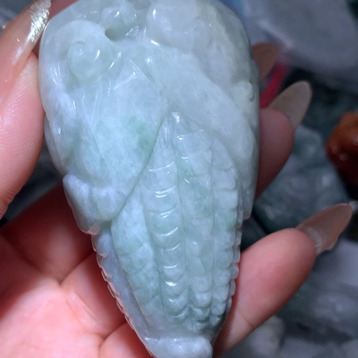 翡翠未镶嵌颈饰保真提然A货翡翠