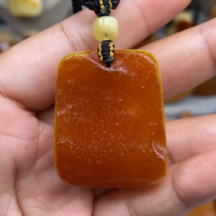 【闪购商品】琥珀颈饰未镶嵌