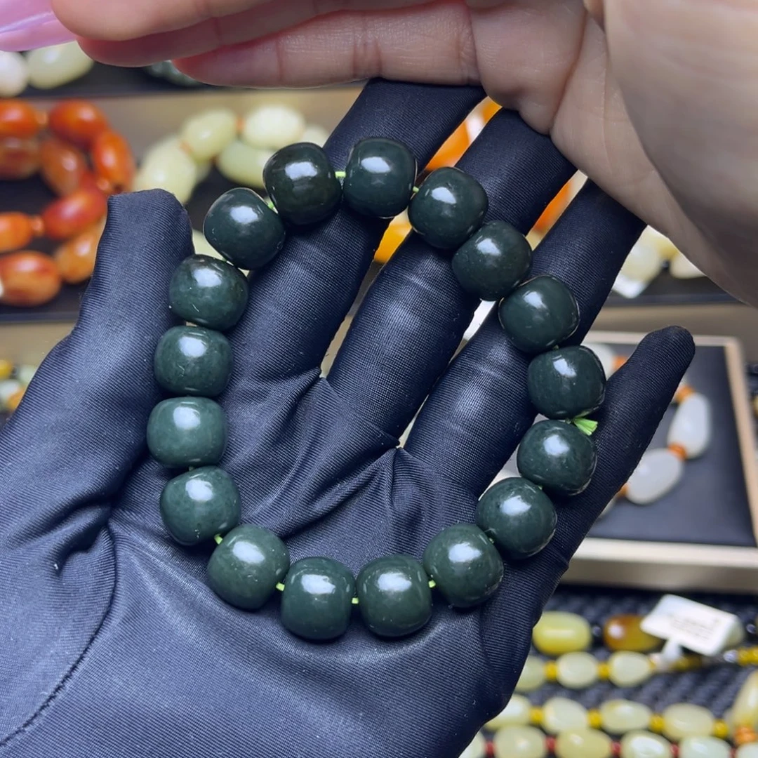 知***乐未镶嵌手链和田玉