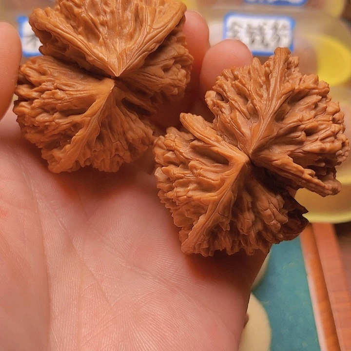 文玩核桃把件57全品官帽四棱连体