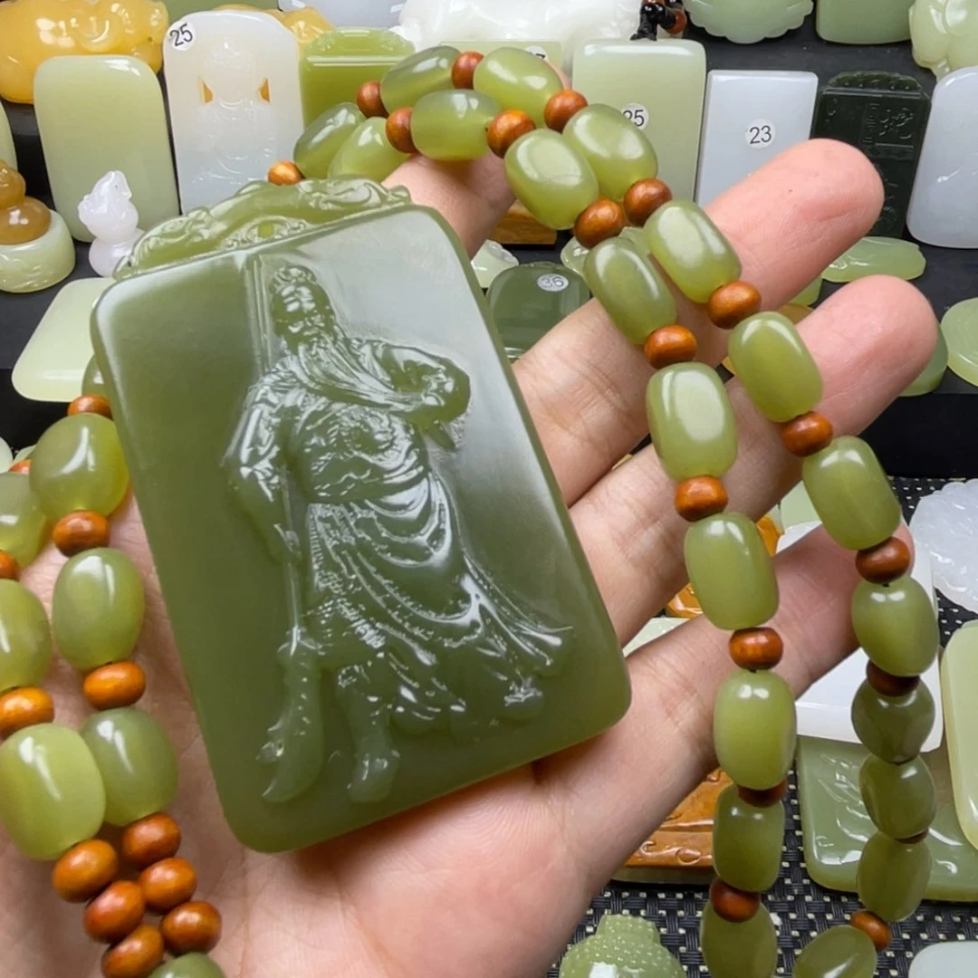 :****时尚潮流关公牌子款