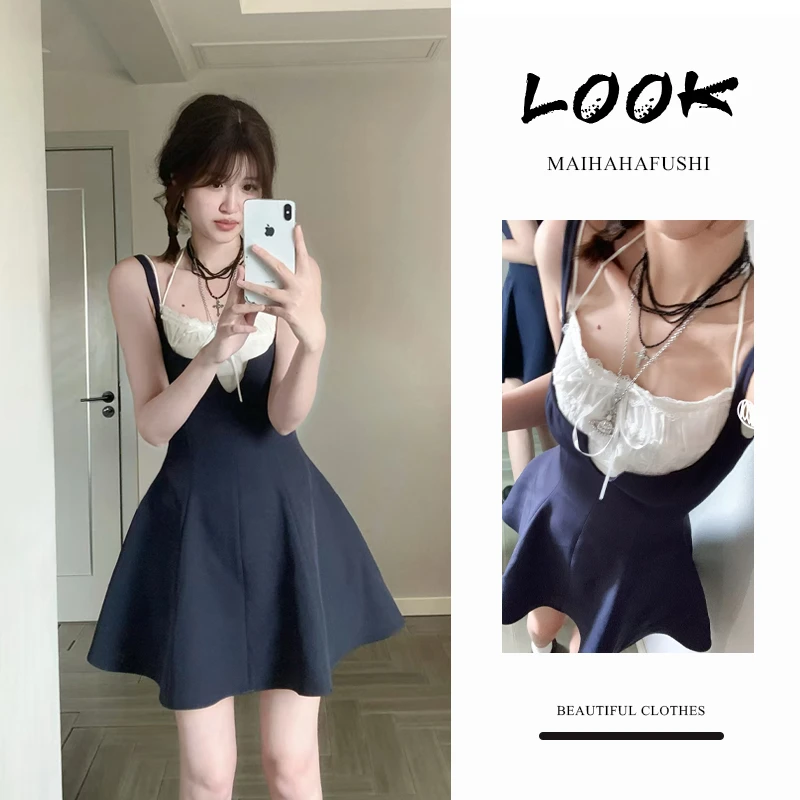 夏季时尚一整套女装2025新款爆款法式气质蕾丝拼接挂脖吊带连衣裙