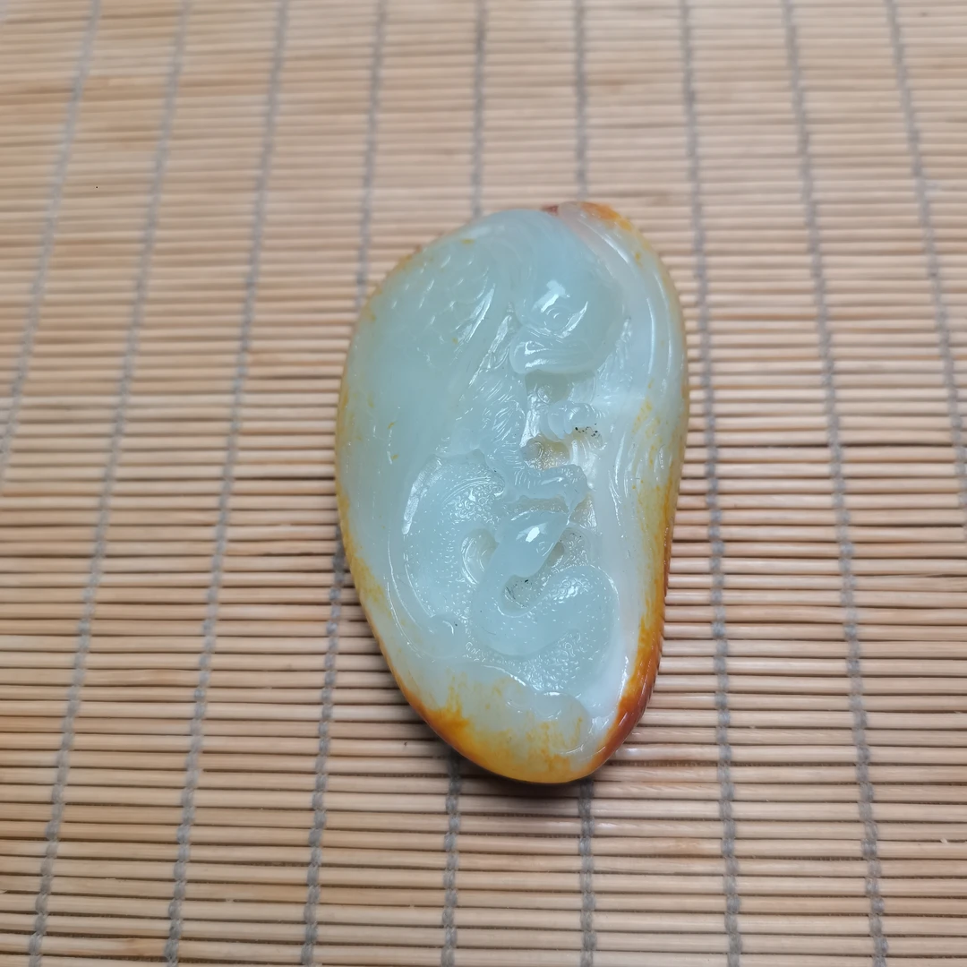 新疆和田玉人生赢家97克把件