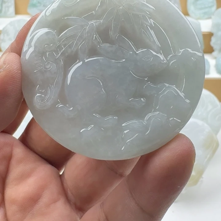 翡翠未镶嵌颈饰天然缅甸A货翡翠