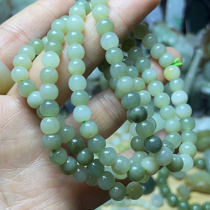 和田玉未镶嵌车挂