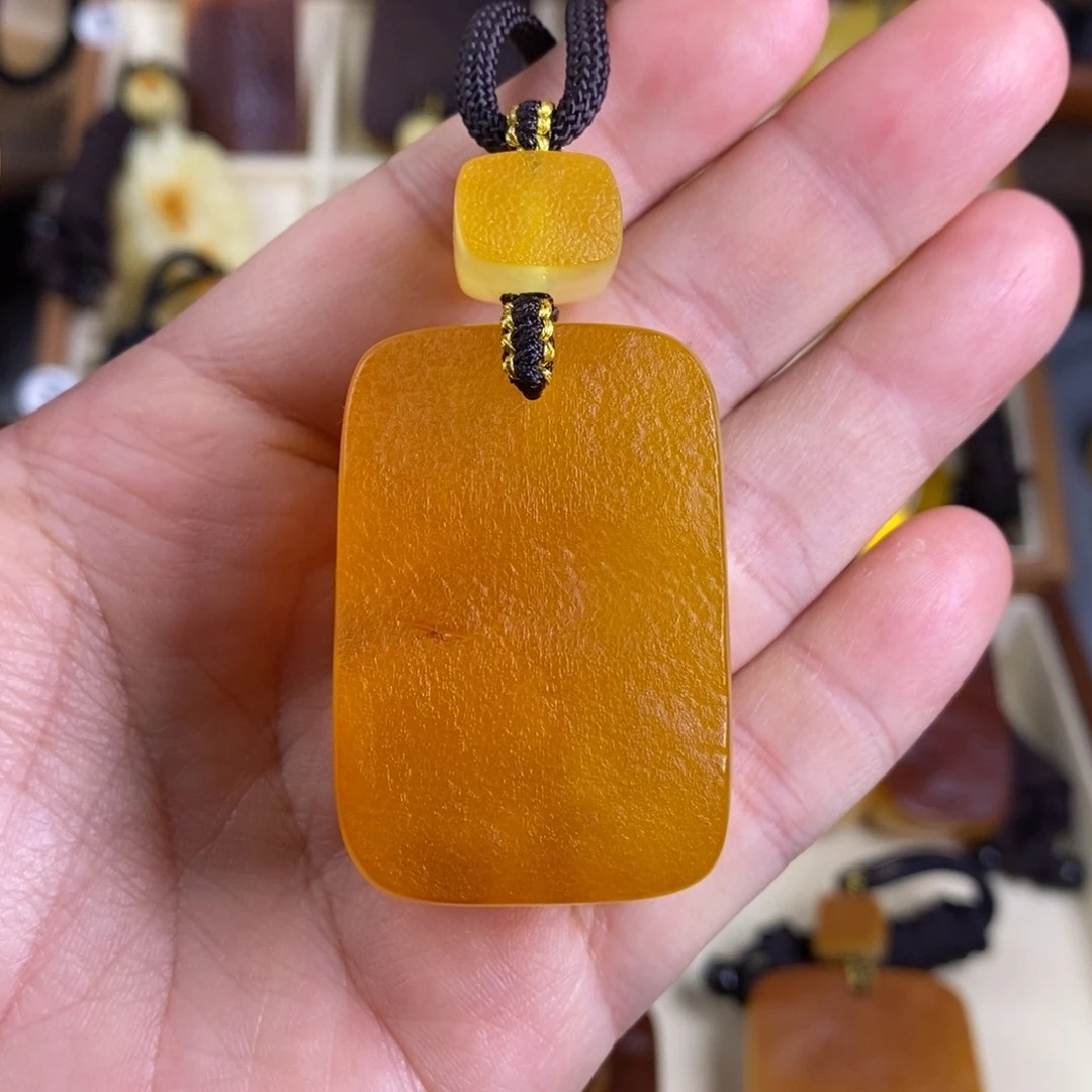 蜜蜡未镶嵌裸石大漠