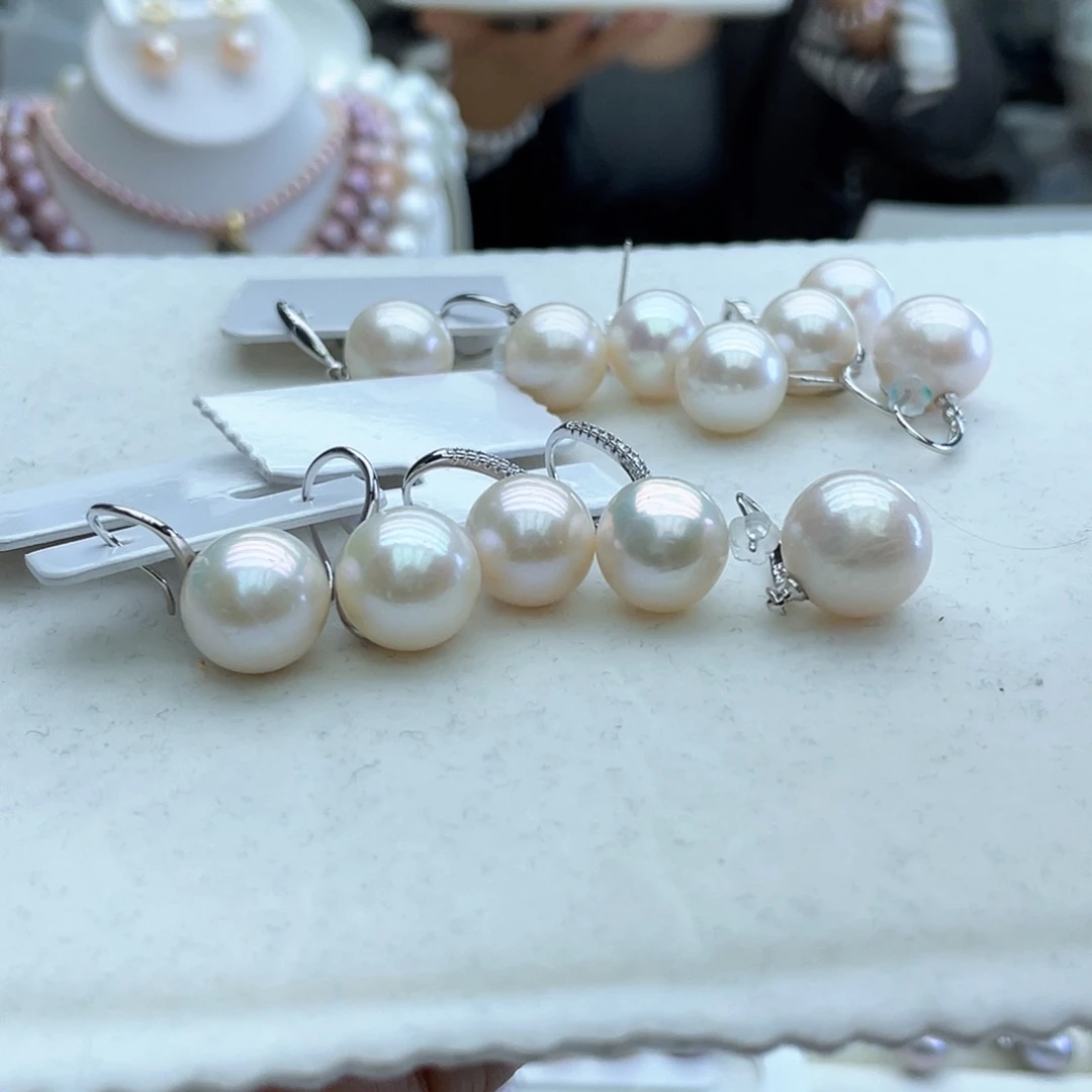 淡水珍珠耳饰未镶嵌
