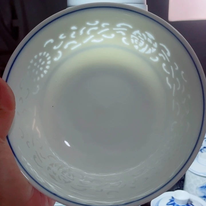 青花玲珑7寸面碗满雕