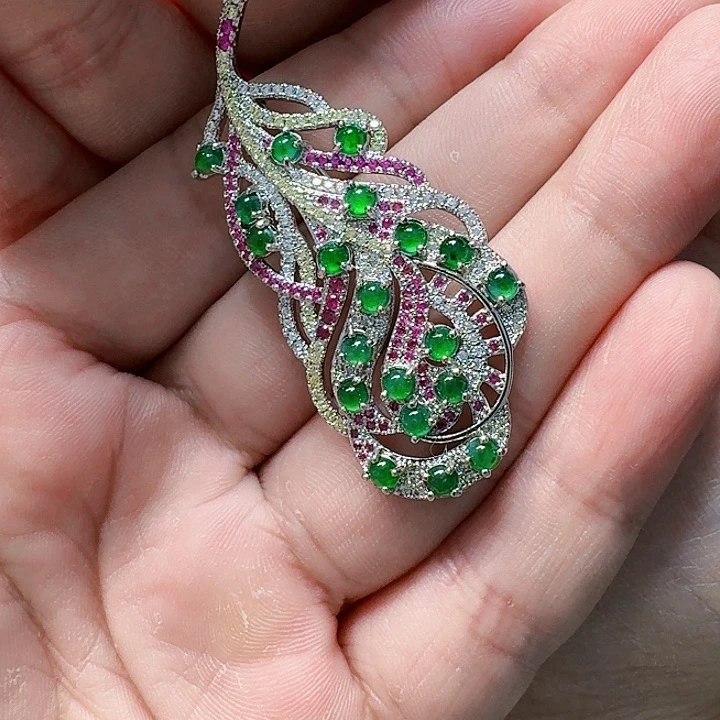 翡翠颈饰未镶嵌天然A货翡翠放漏