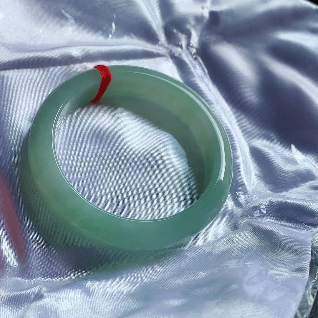 【闪购商品】未镶嵌手镯翡翠56+