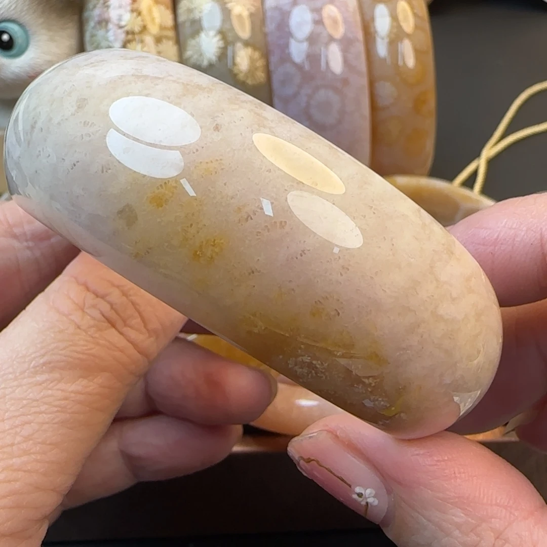 硅化珊瑚（珊瑚玉）未镶嵌手镯51-52圈