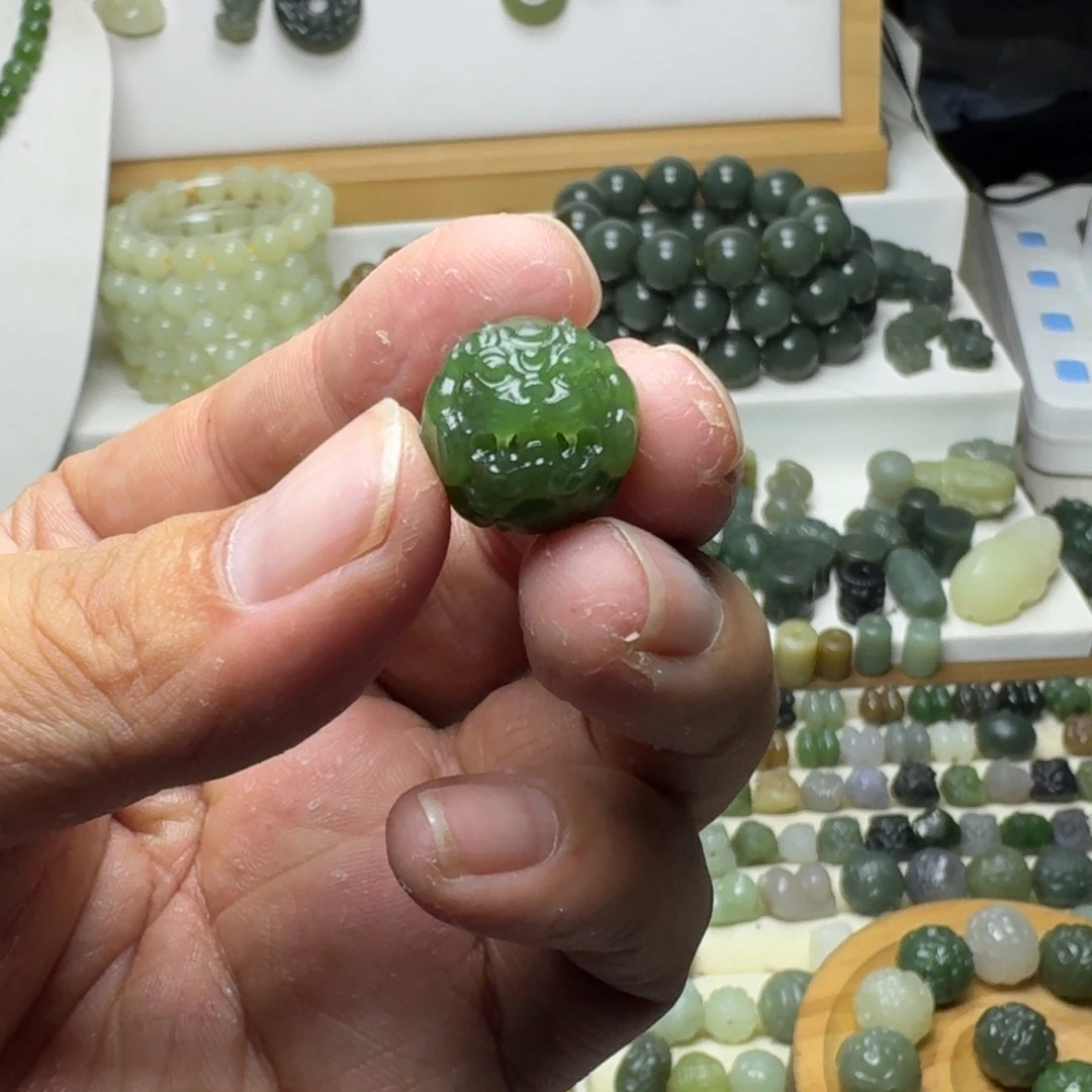 否***来和田玉未镶嵌珠宝半成品和田玉碧玉貔貅16㎜