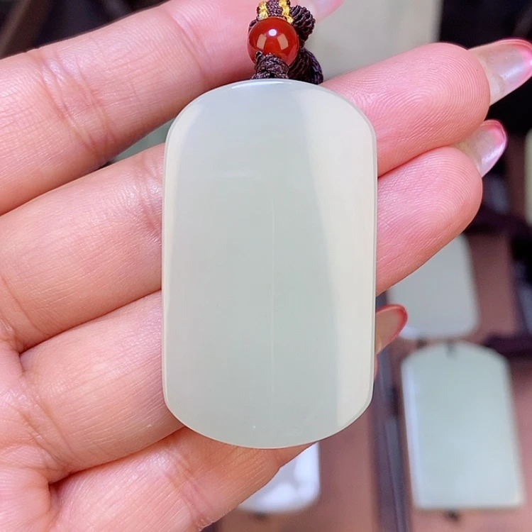 【闪购商品】颈饰未镶嵌和田玉