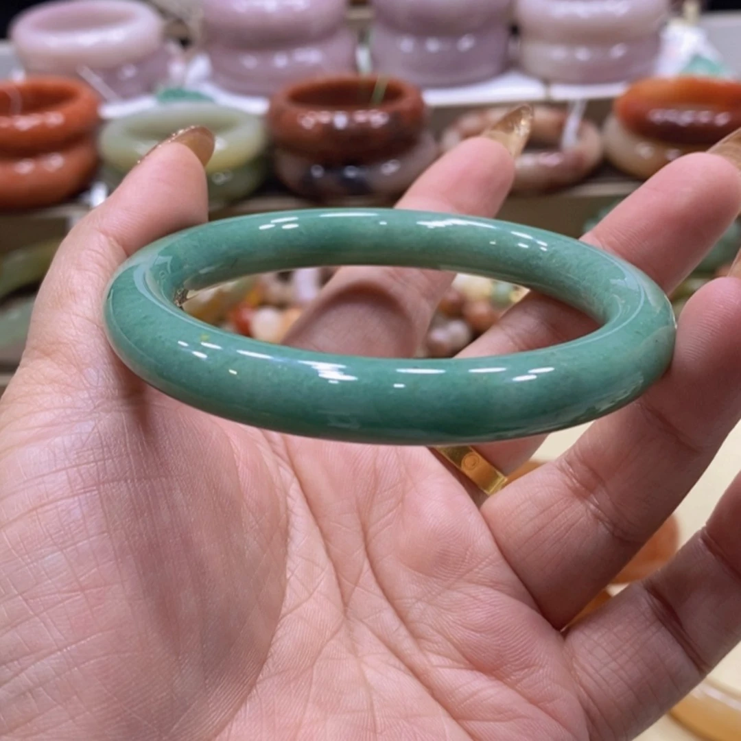 【闪购商品】未镶嵌手镯石英质玉王****6