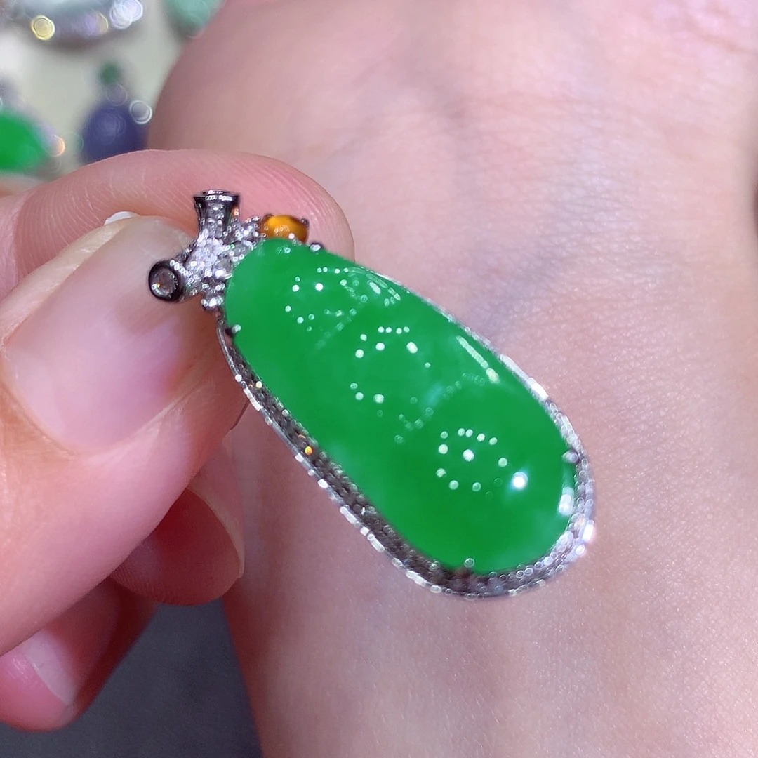 翡翠18K金镶嵌吊坠(不含链)