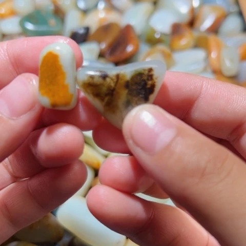 和田玉未镶嵌颈饰2-1