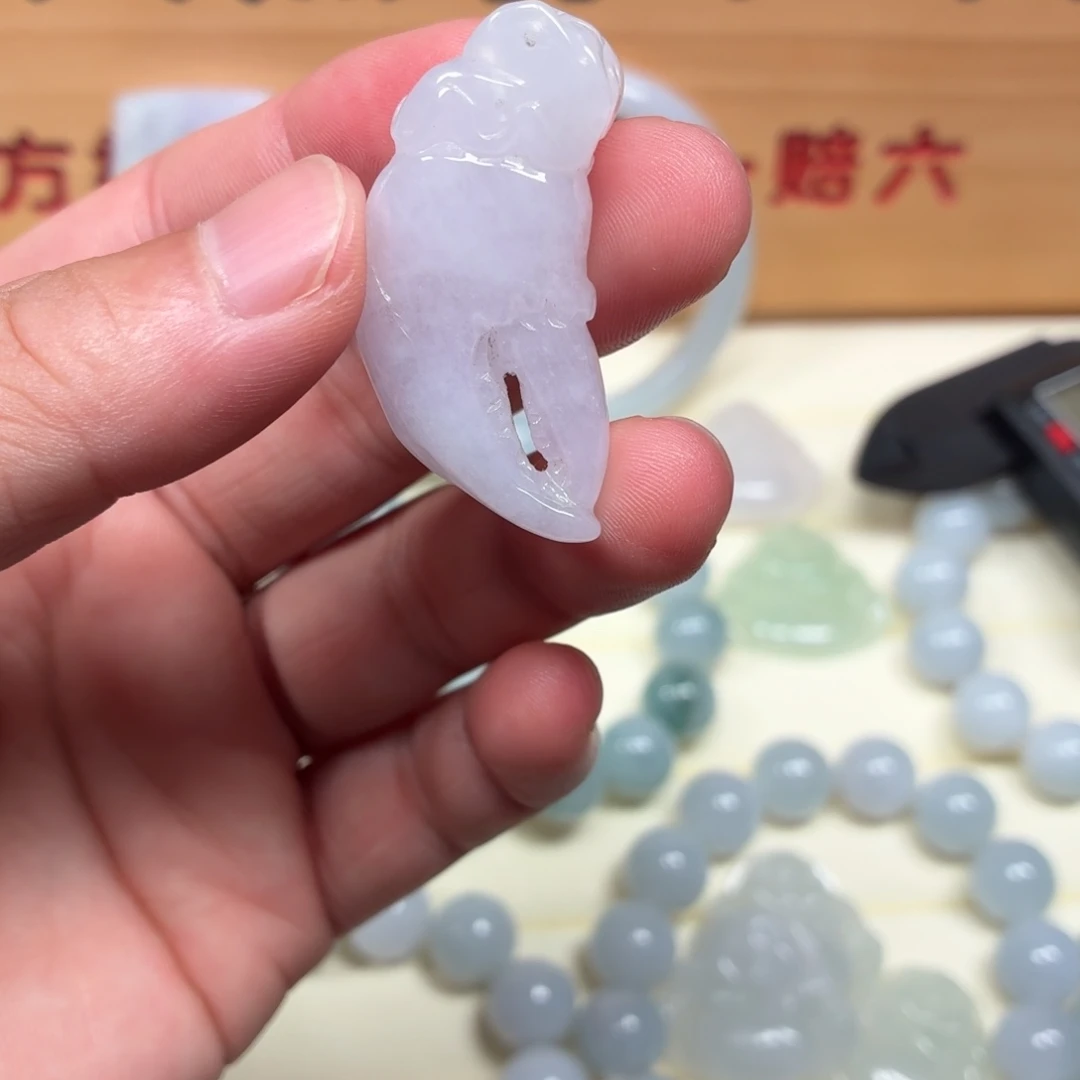 翡翠未镶嵌颈饰蟹脚