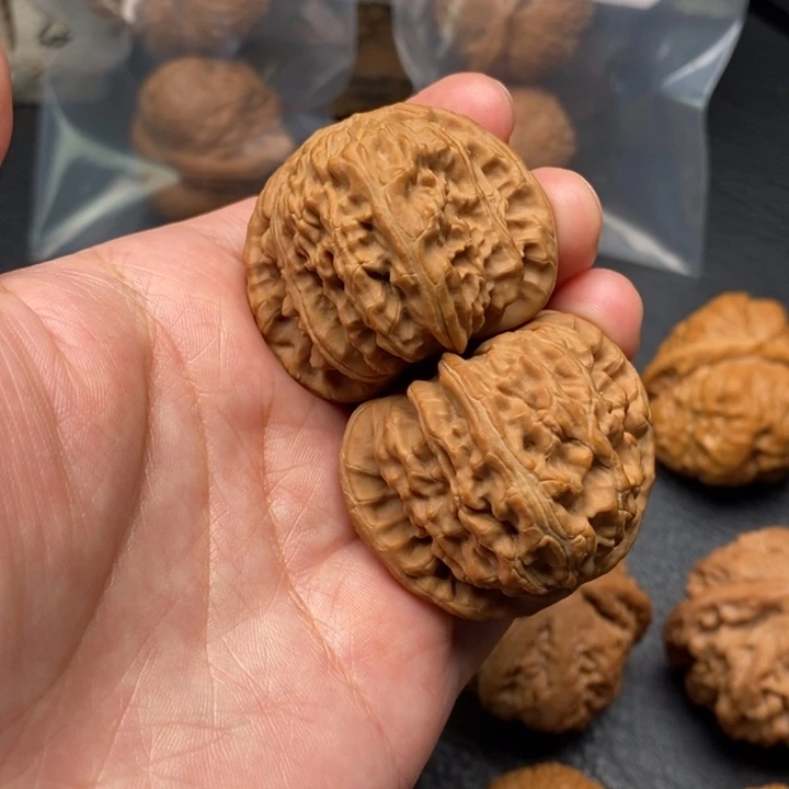 吊坠文玩核桃全品40白狮子