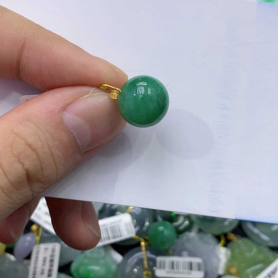 颈饰18K金镶嵌翡翠翡翠