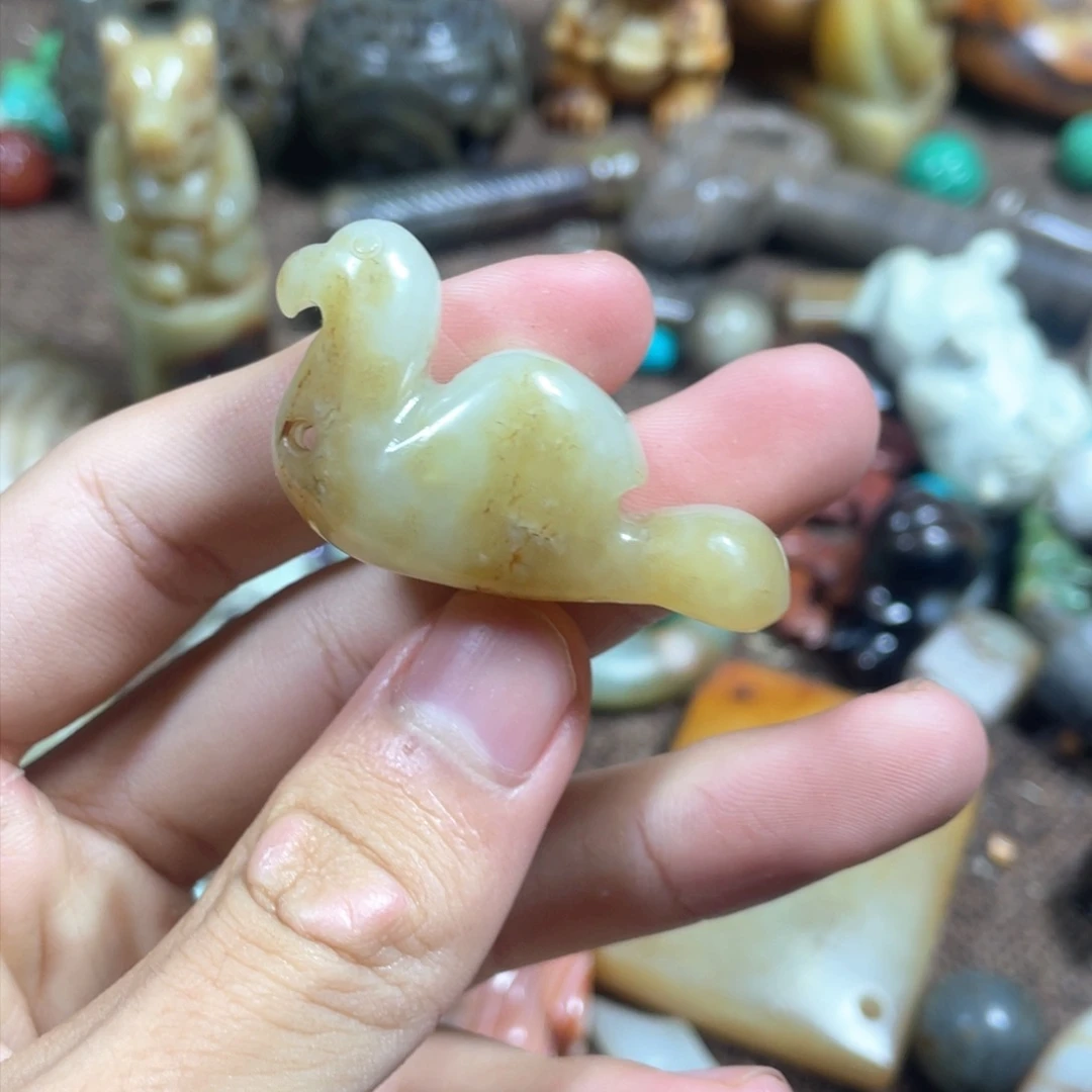 未镶嵌和田玉（糖玉）挂件