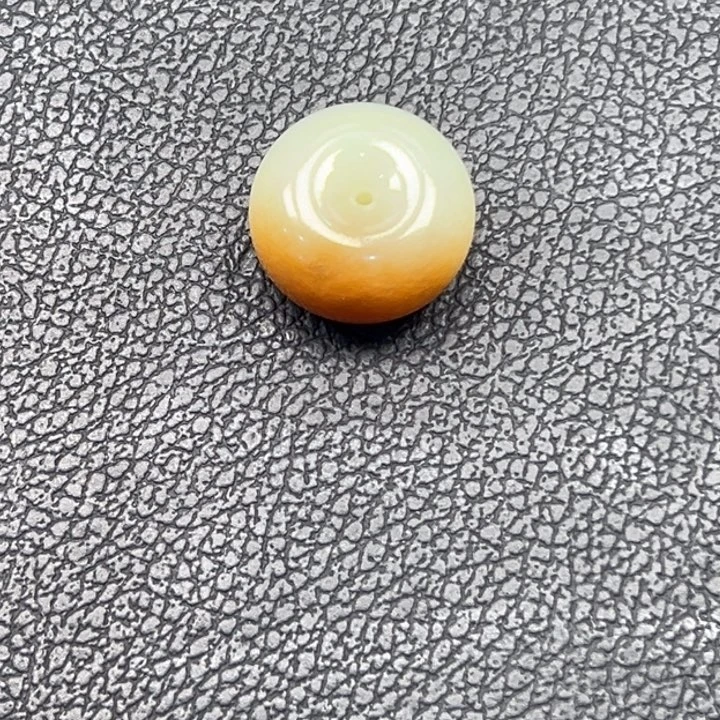 笑***塵颈饰未镶嵌岫岩老玉（透闪石质玉）