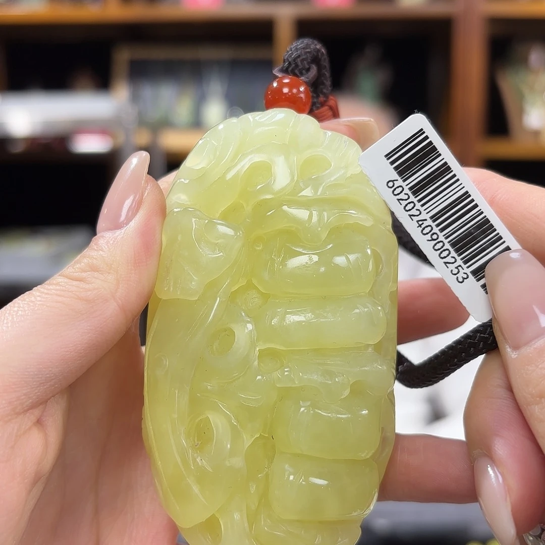 蛇纹石玉手把柿子未镶嵌