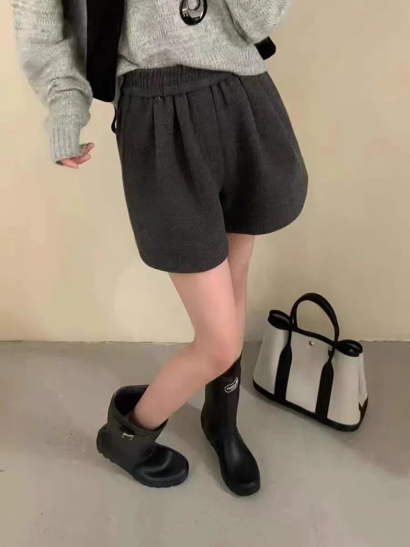 灰灰呀！8818 秋冬巨百搭！韩代复古设计感高腰百搭毛呢短裤