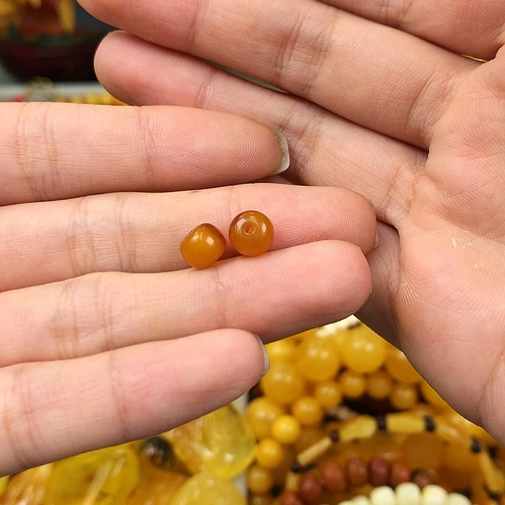 未镶嵌琥珀珠宝奇石