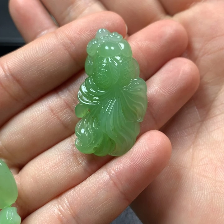 x***果和田玉未镶嵌颈饰