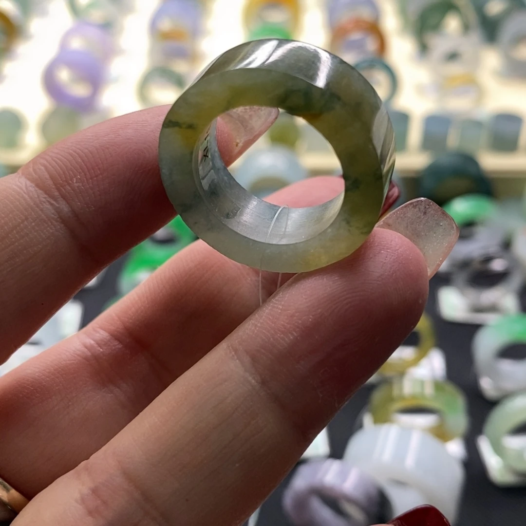 定制翡翠未镶嵌一**花翡翠戒指