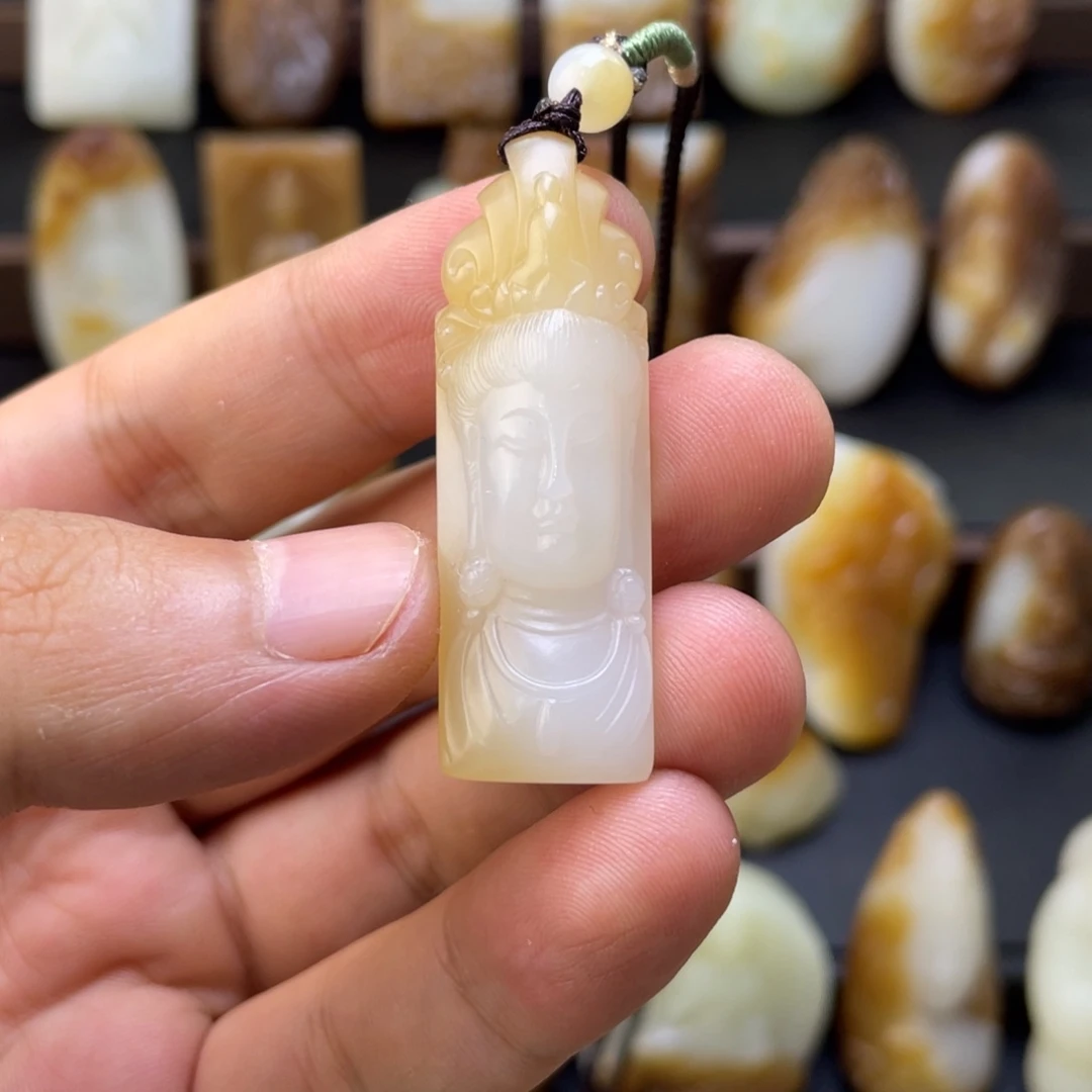 和田玉（糖玉）未镶嵌颈饰