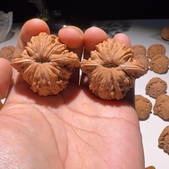 小***醒吊坠文玩核桃四座楼